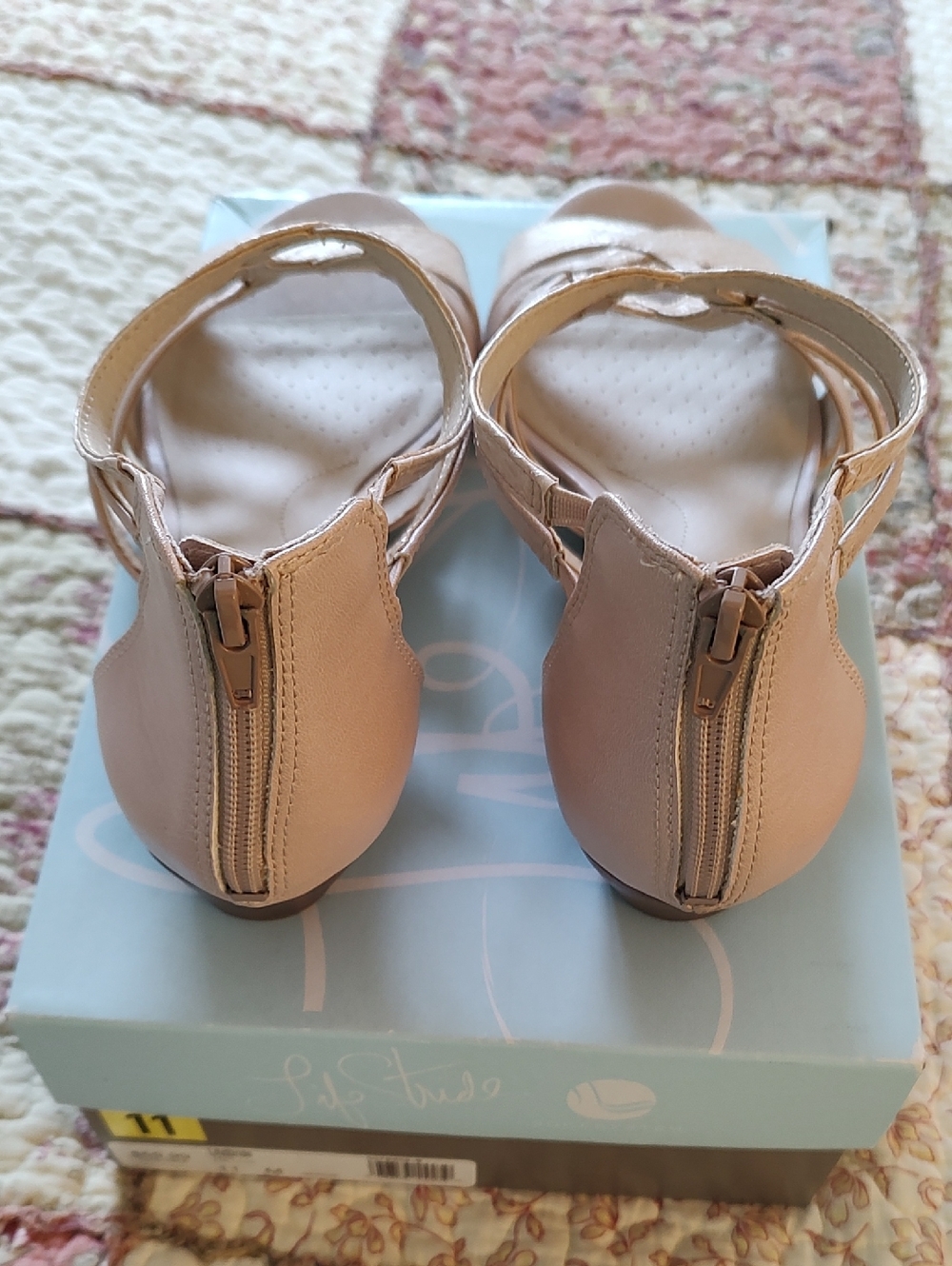 Women's Strappy Sandals in Beige Size 11 Medium - Picture 2 of 11